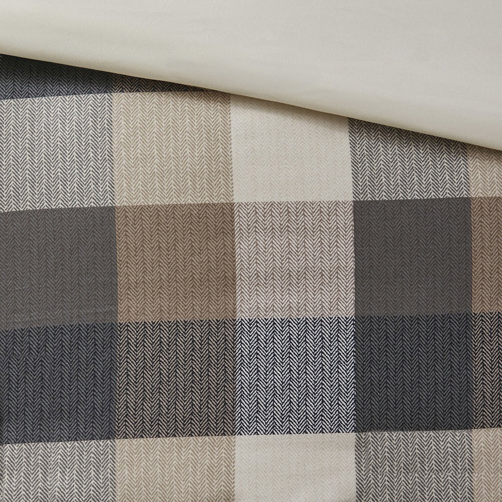 6 Piece Herringbone Duvet Cover Set. Picture 1