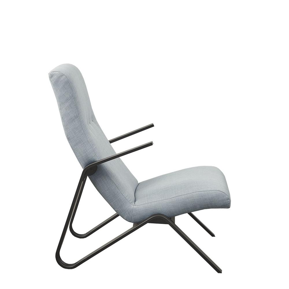 Accent Chair. Picture 1