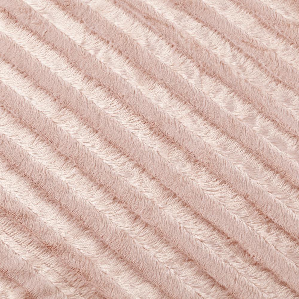 Long Fur Throw. Picture 5