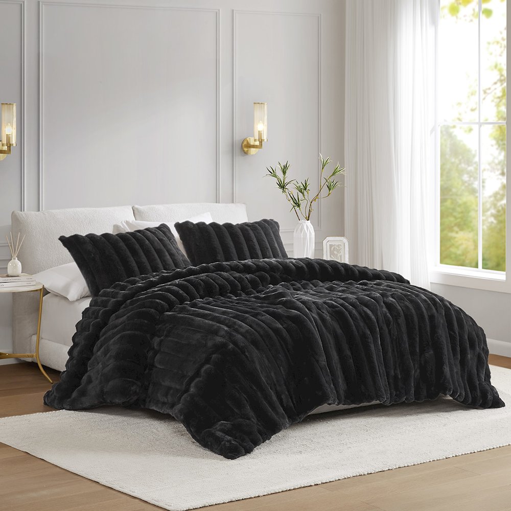 Jasmine 3 Piece Faux Fur Comforter Set in Black Color. Picture 2