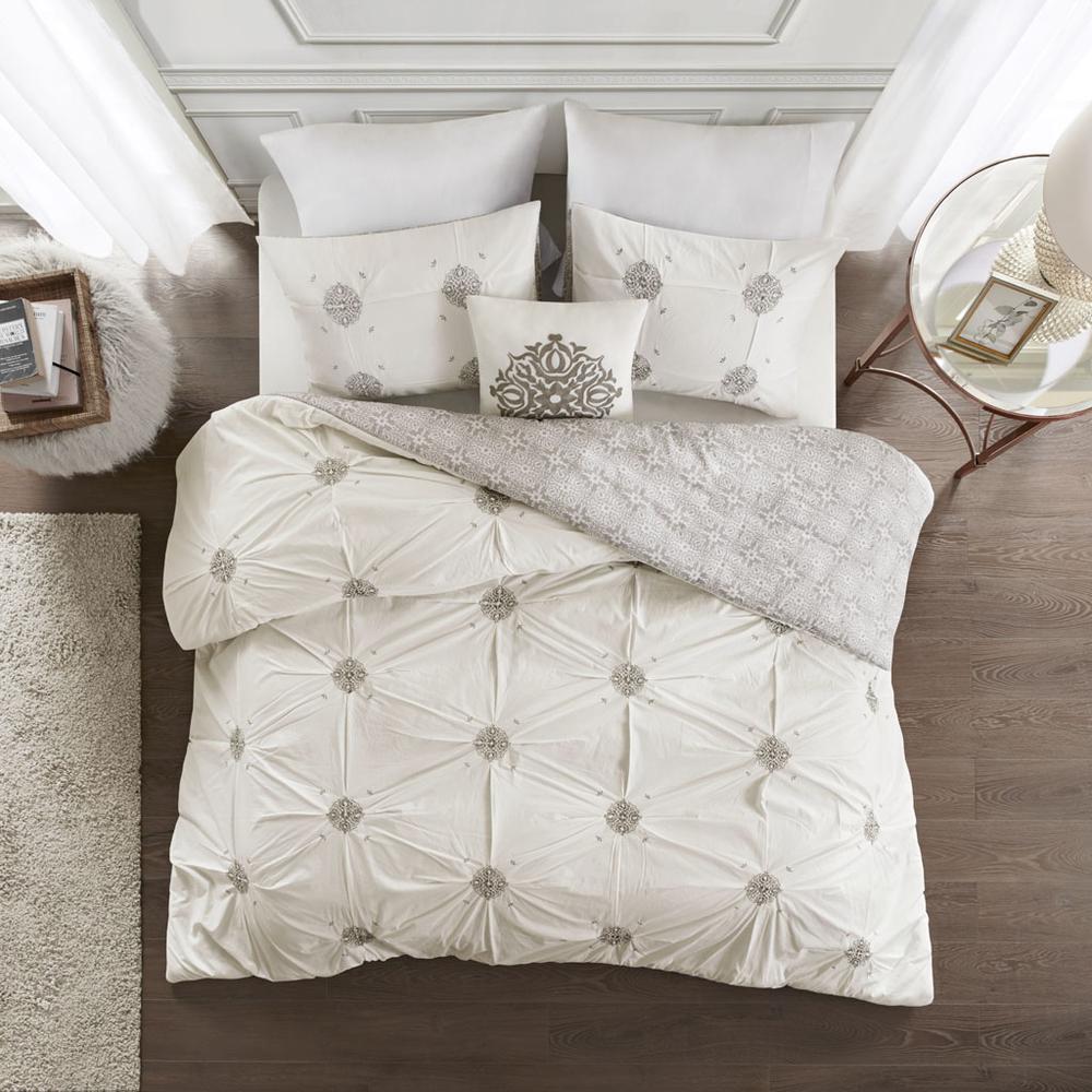 4 Piece Embroidered Cotton Reversible Duvet Cover Set. Picture 4