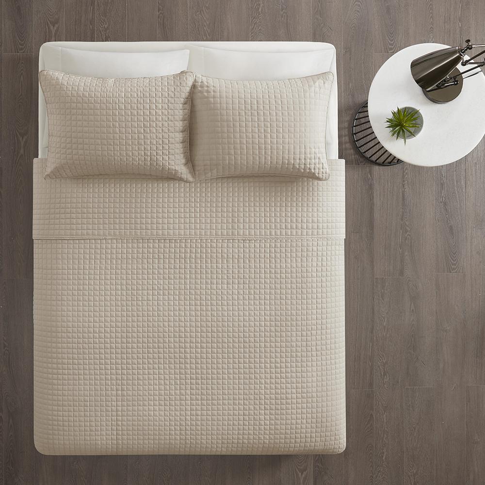 Otto 3 Piece Reversible Quilt Set, Khaki color. Picture 5
