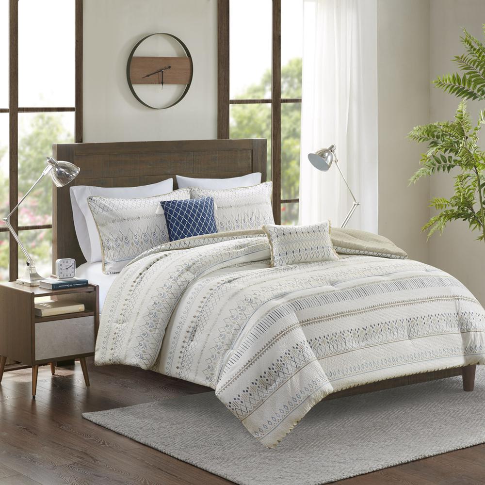 5 Piece Printed Seersucker Comforter Set with Throw Pillows. Picture 5
