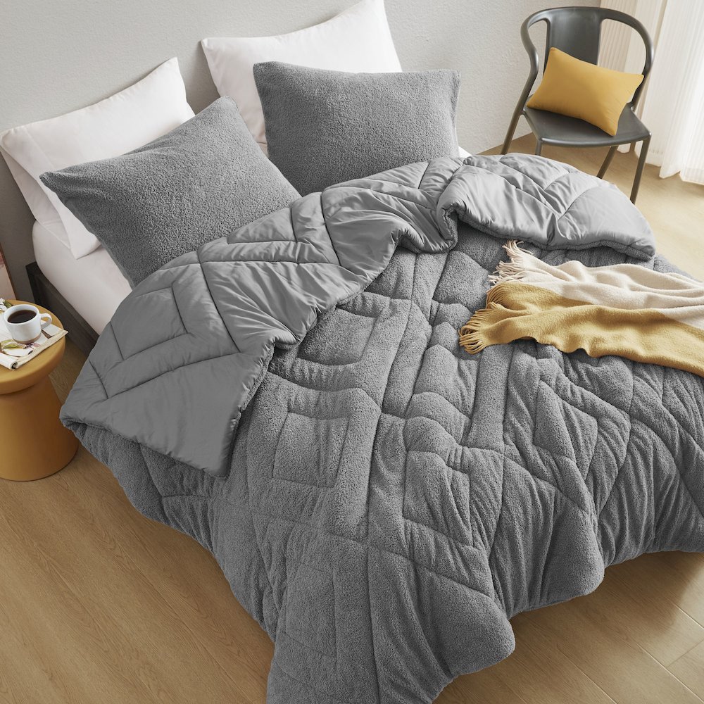 Double Diamond Quilted Teddy Comforter Set. Picture 3