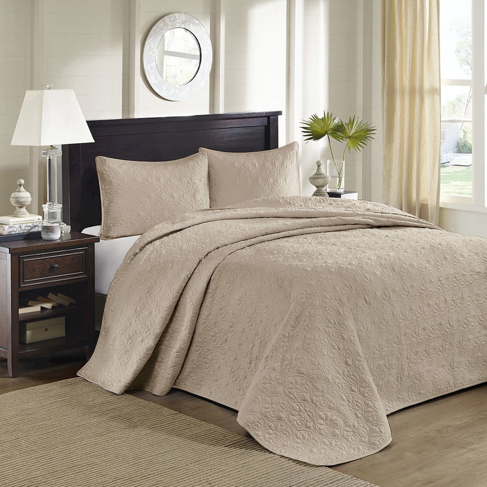 Reversible Bedspread Set. Picture 4