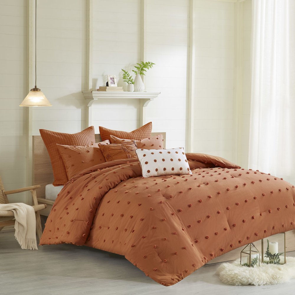 Cotton Jacquard Comforter Set with Euro Shams and Throw Pillows. Picture 4