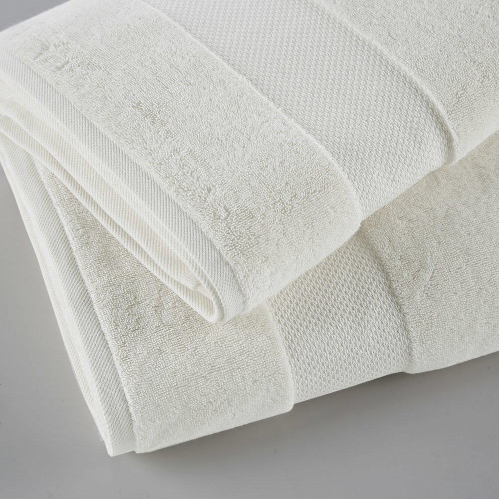 100% Cotton Bath Sheet 2 Piece Set in White Color. Picture 3