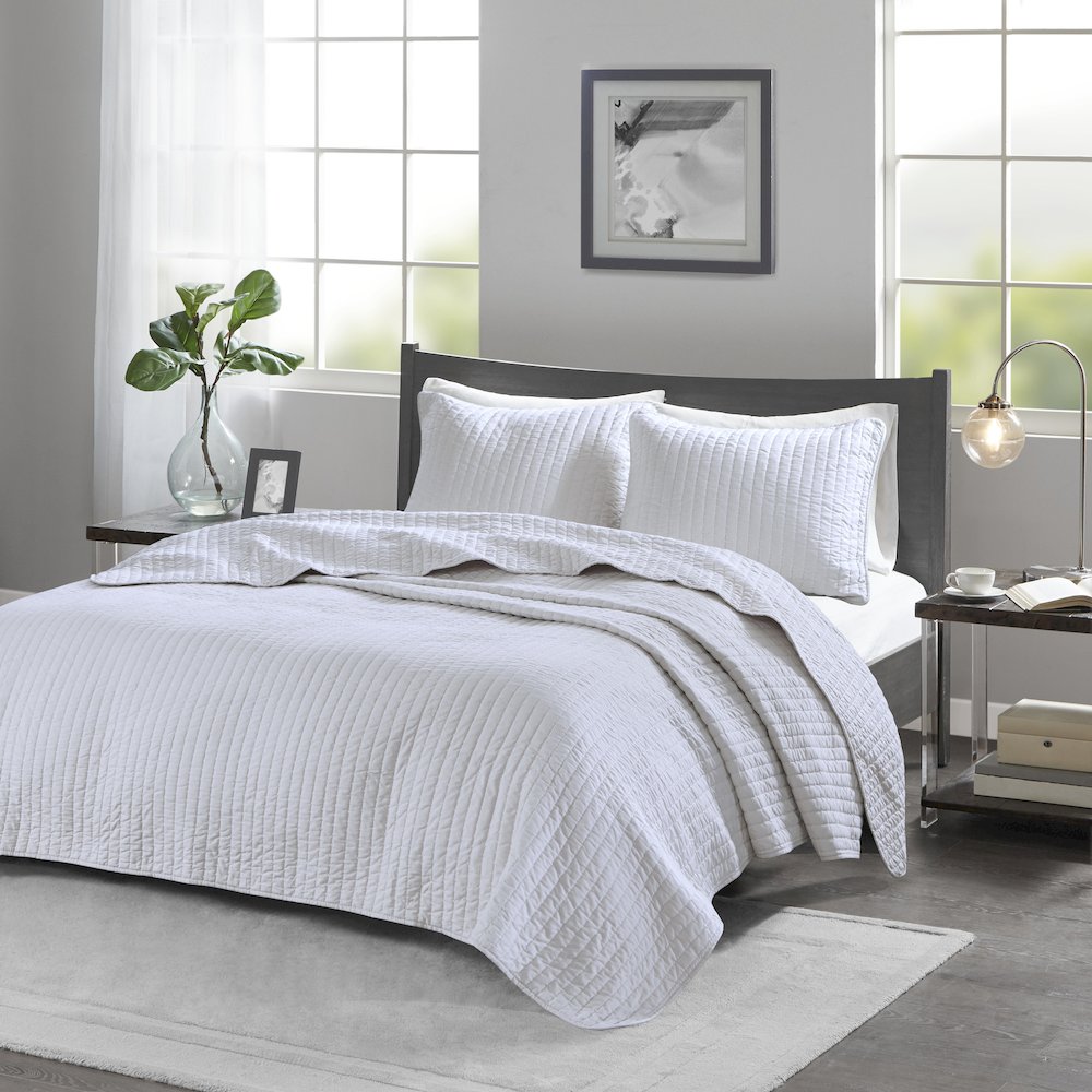 Keaton 2 Piece Quilt Set, White color. Picture 4