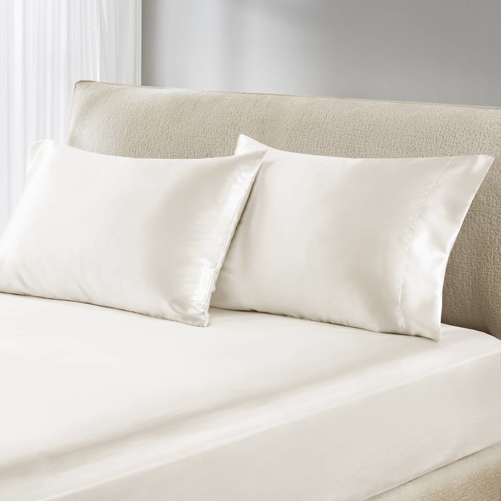 Luxury 2 PC Pillowcases. Picture 1
