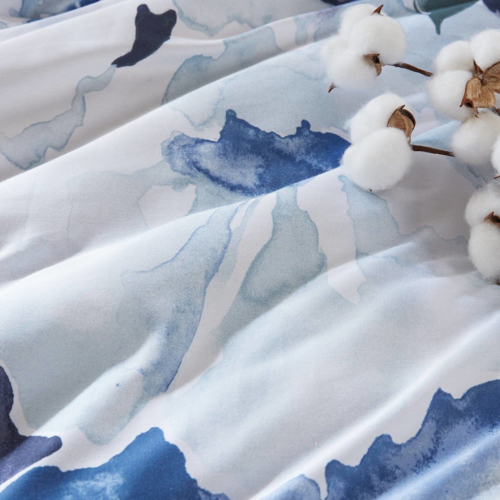 Shanti 7pcs Printed Comforter set. Picture 3