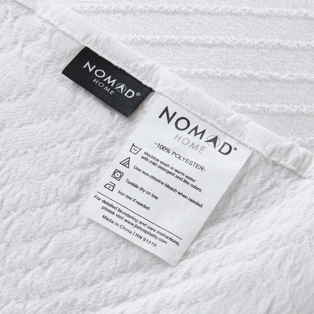 Jacquard Essential Lark Coverlet. Picture 2
