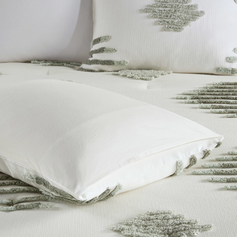 3 Piece Cotton Blend Chenille Comforter Set. Picture 2