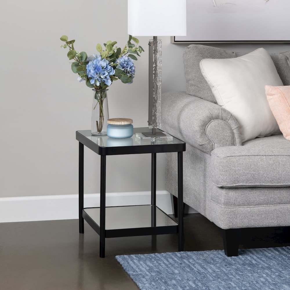 Square Accent_End Table. Picture 2