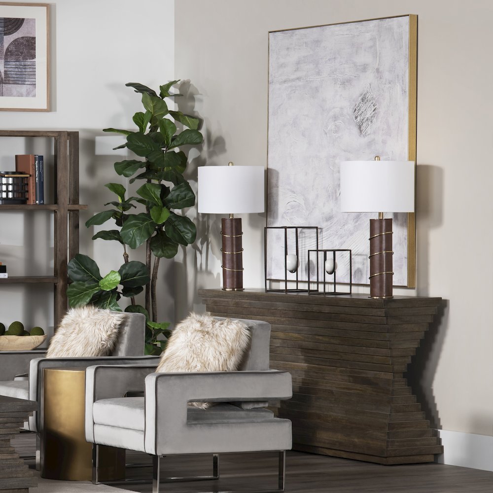 Highland Park Console Table. Picture 6