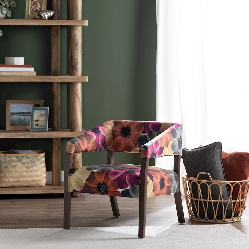 Upholstered Accent Chair. Picture 4