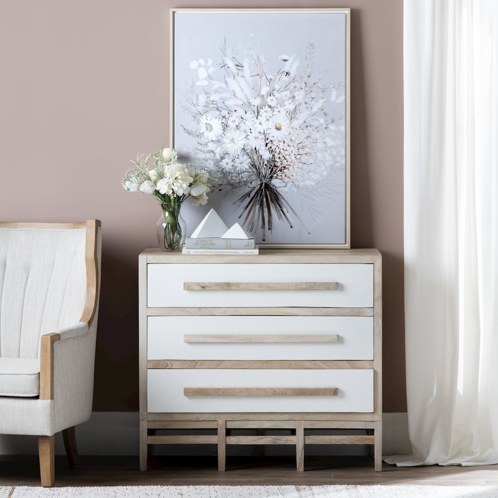 Three-Drawer Chest. Picture 2