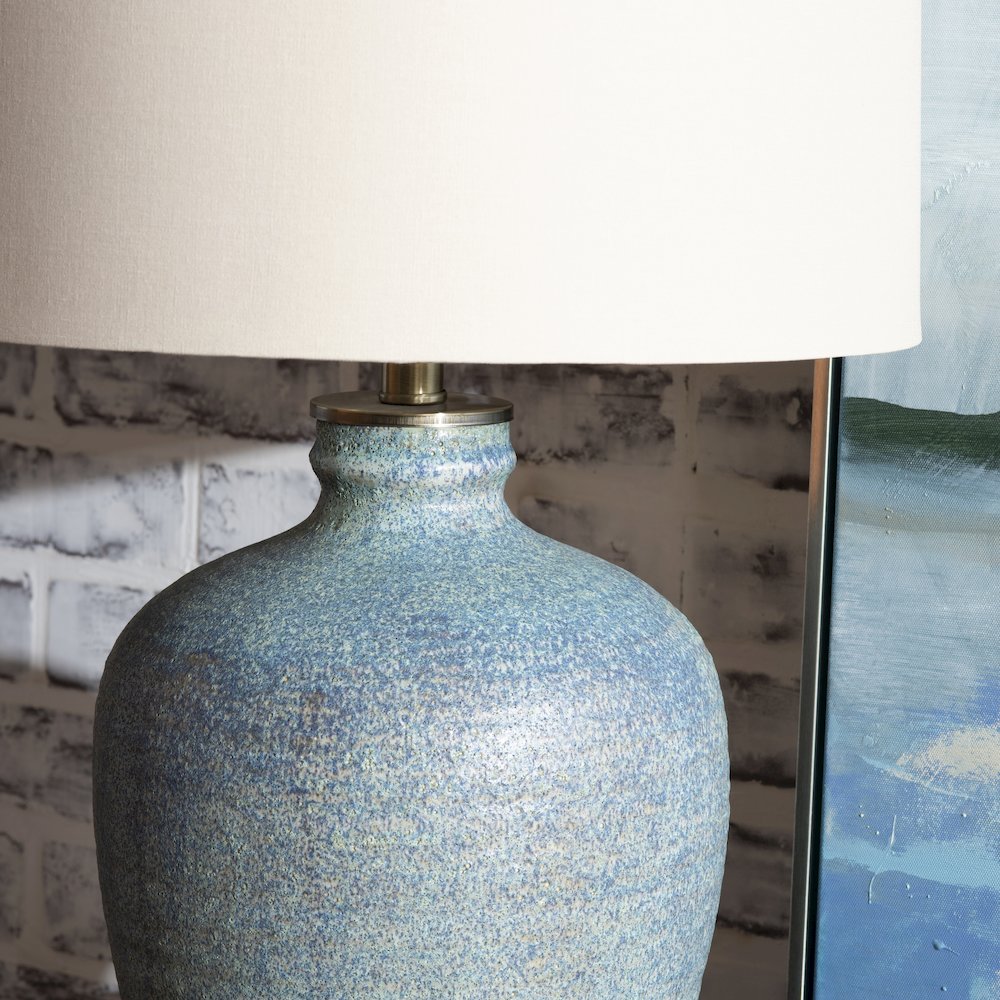 26.5"H Blue Color Ceramic Table Lamp  1Pcs Ups Pack / 4.01'. Picture 4