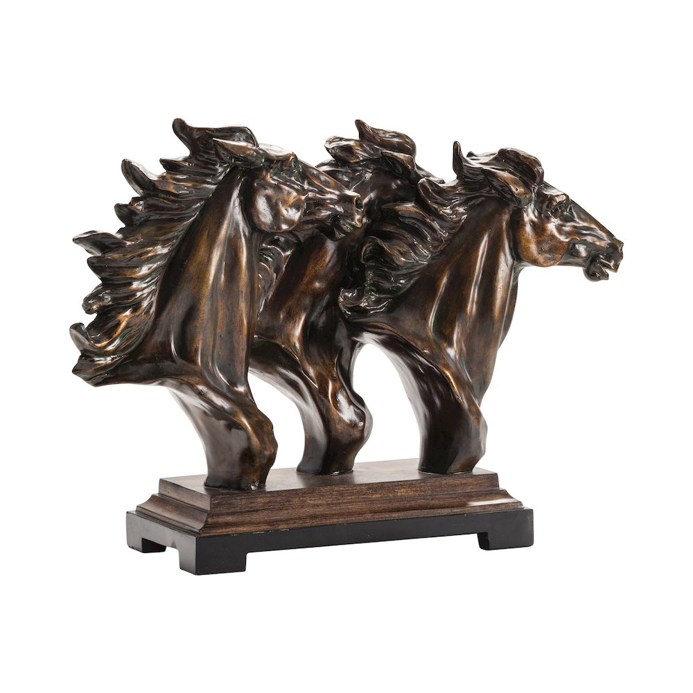 Running Free Statue. Picture 2