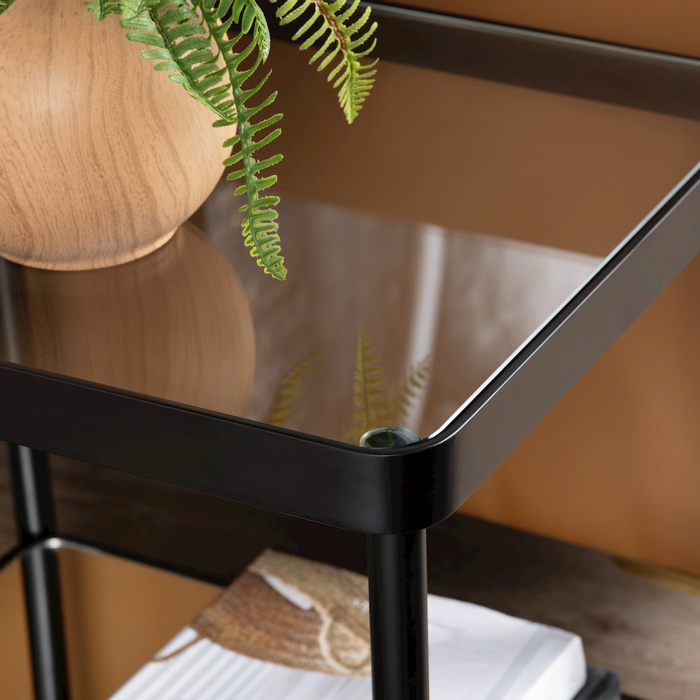 Square Accent_End Table. Picture 4