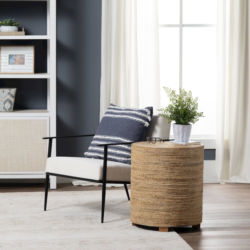 Banana Rope Accent_End Table. Picture 3