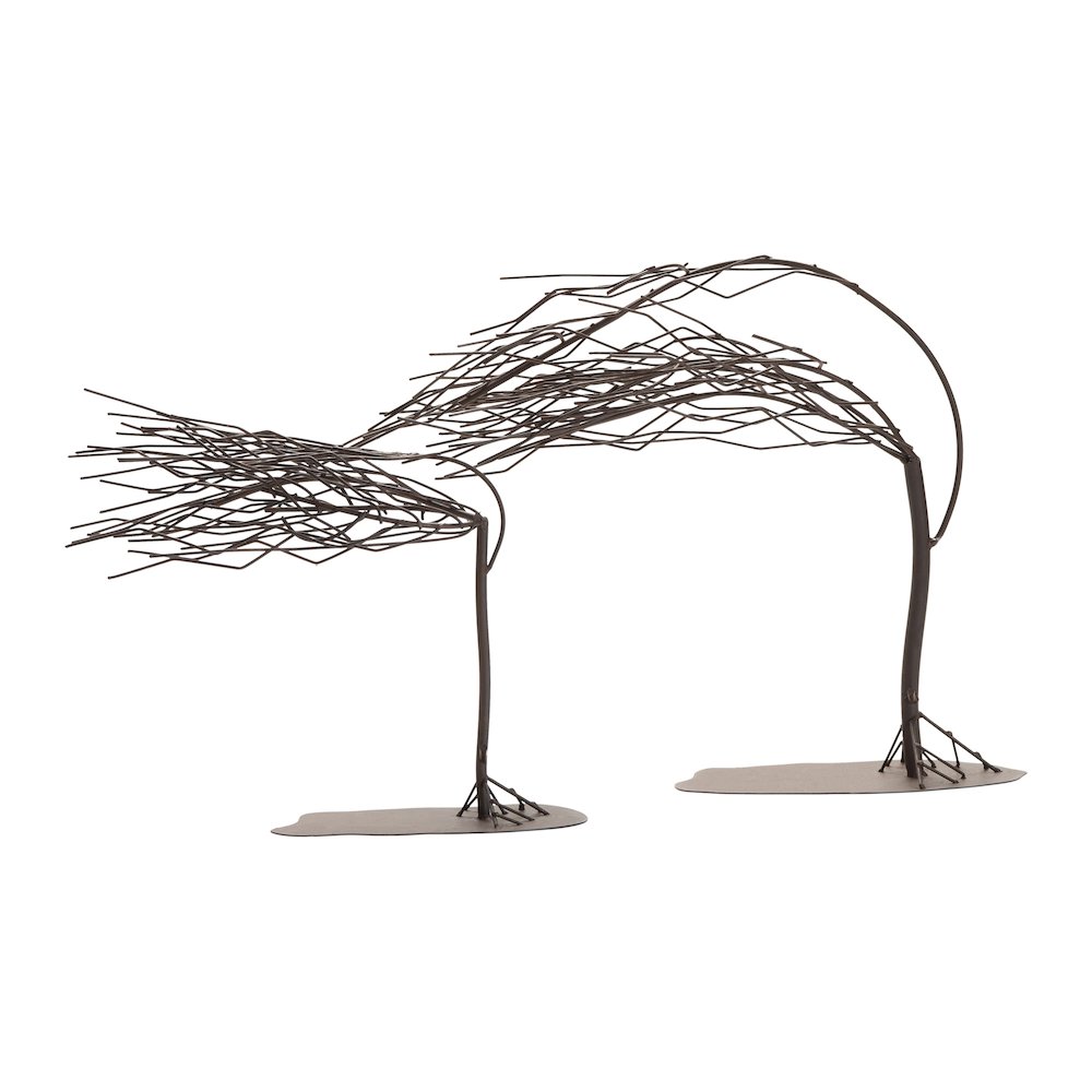 Windy Woods Tree Sculptures. Picture 1