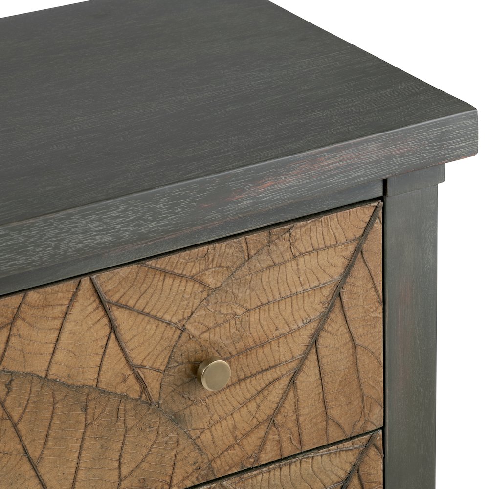 Arbor Three-Drawer Chest. Picture 4