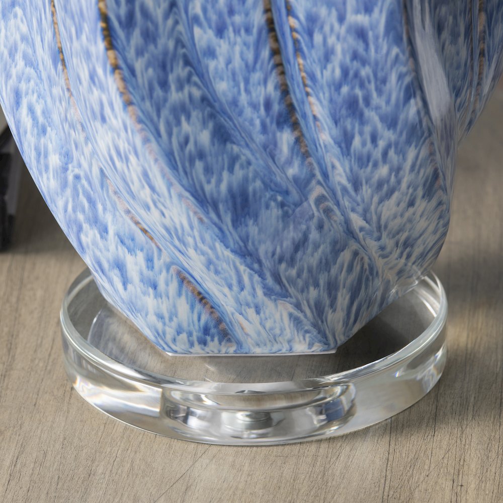 Janice Swirl Table Lamp. Picture 5