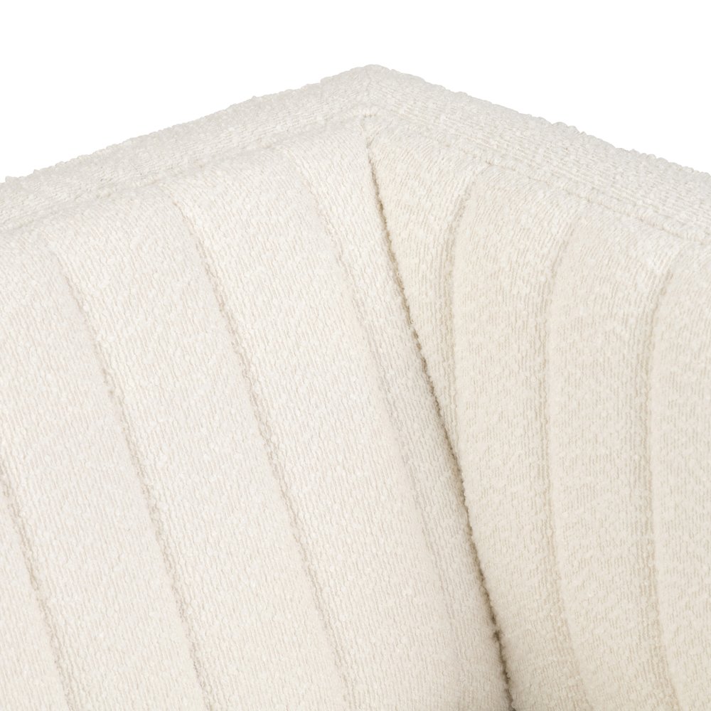 Upholstered Accent Chair. Picture 3