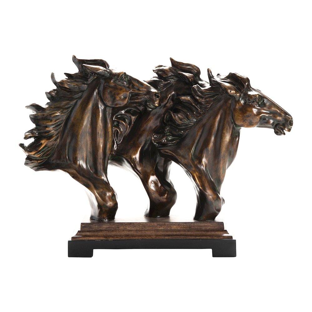 Running Free Statue. Picture 1