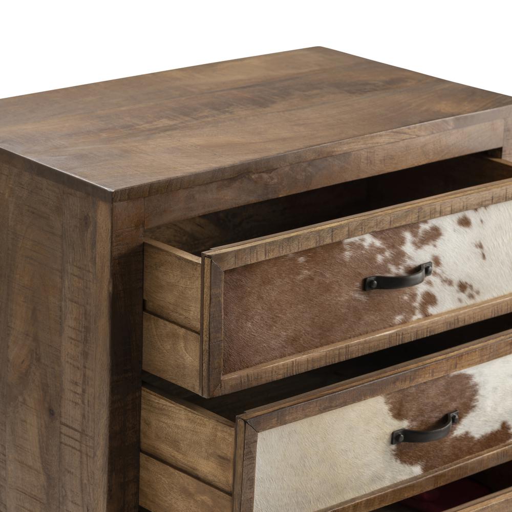 Ft. Worth Three-Drawer Chest. Picture 4