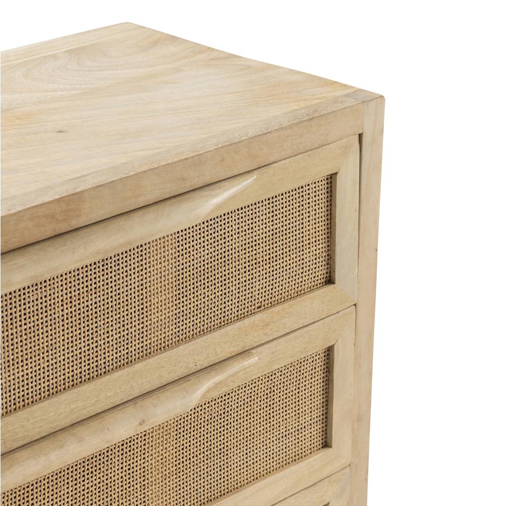 Jensen Three-Drawer Chest. Picture 4