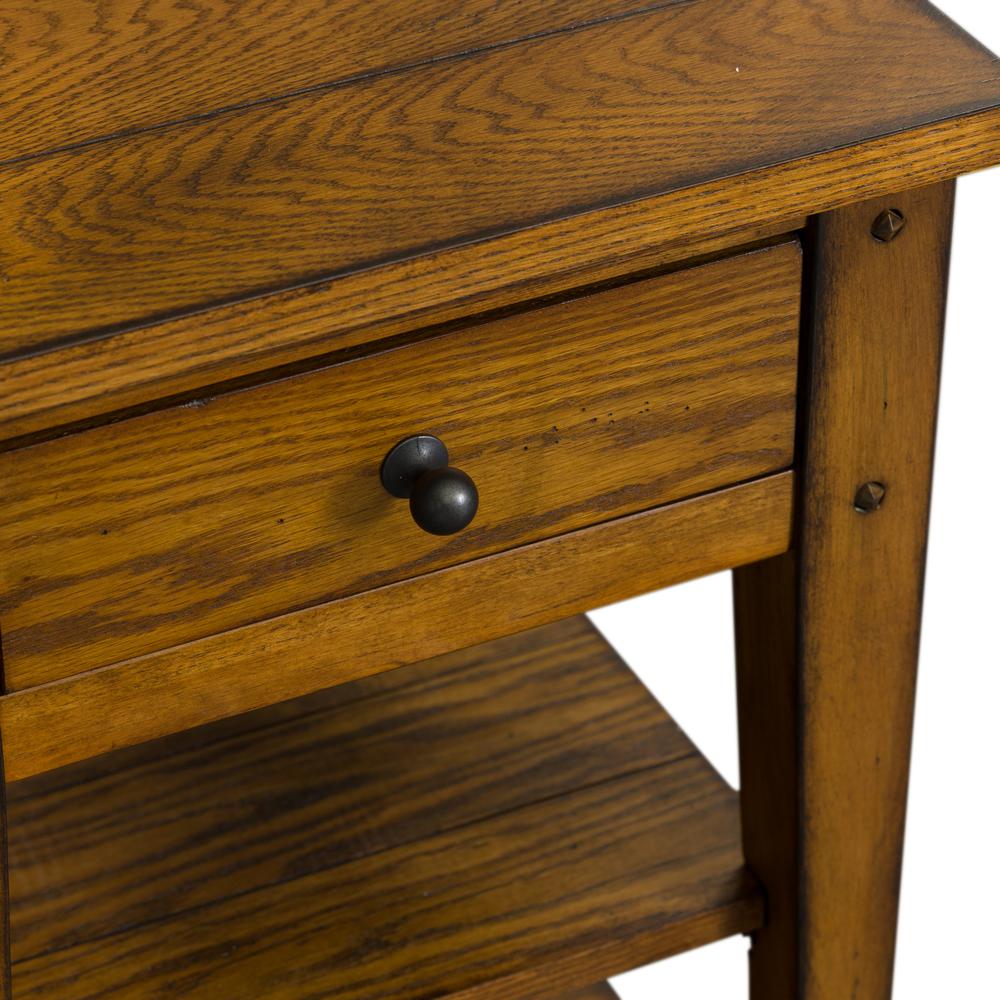 Lake House Chair Side Table in Oak. Picture 3