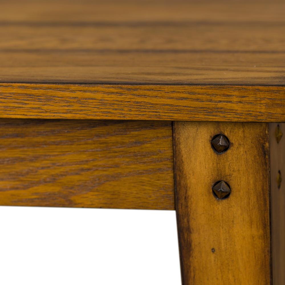 Lake House Square Lamp Table in Oak. Picture 9