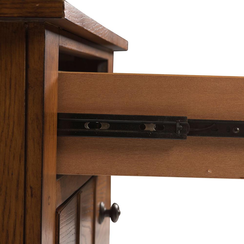 Grandpas Cabin 7 Drawer Dresser in Aged Oak. Picture 4