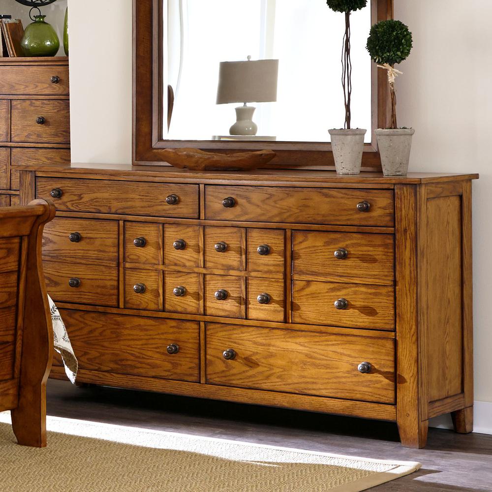 Grandpas Cabin 7 Drawer Dresser in Aged Oak. Picture 7