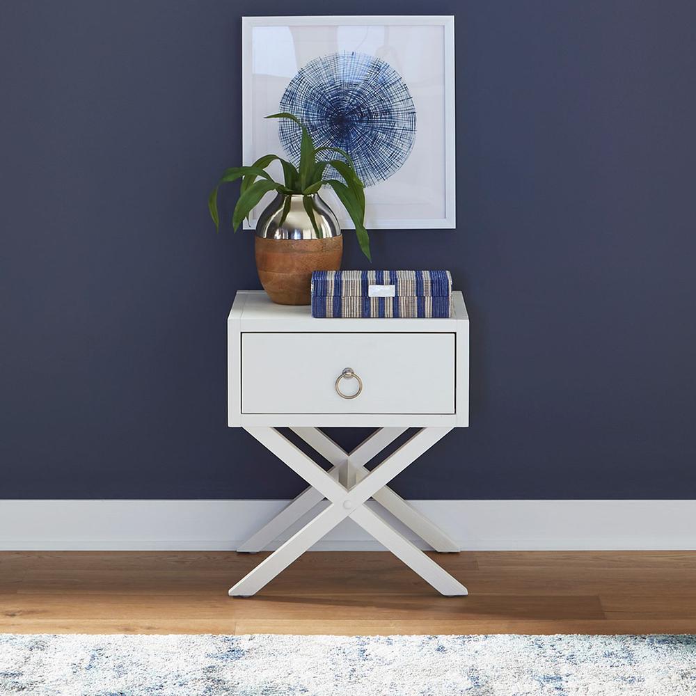 East End 1 Drawer Accent Table in Wirebrushed White. Picture 9