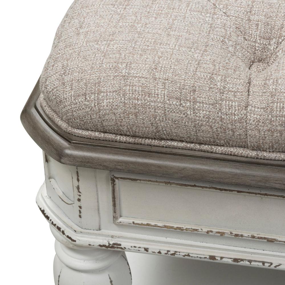 Magnolia Manor Bed Bench in Antique White. Picture 5