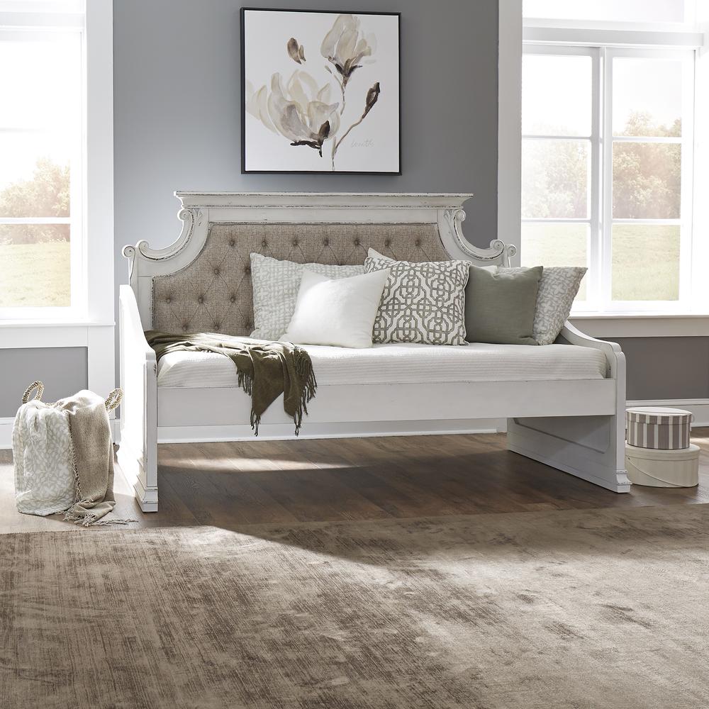Magnolia Manor Twin Daybed without Trundle in Antique White. Picture 5
