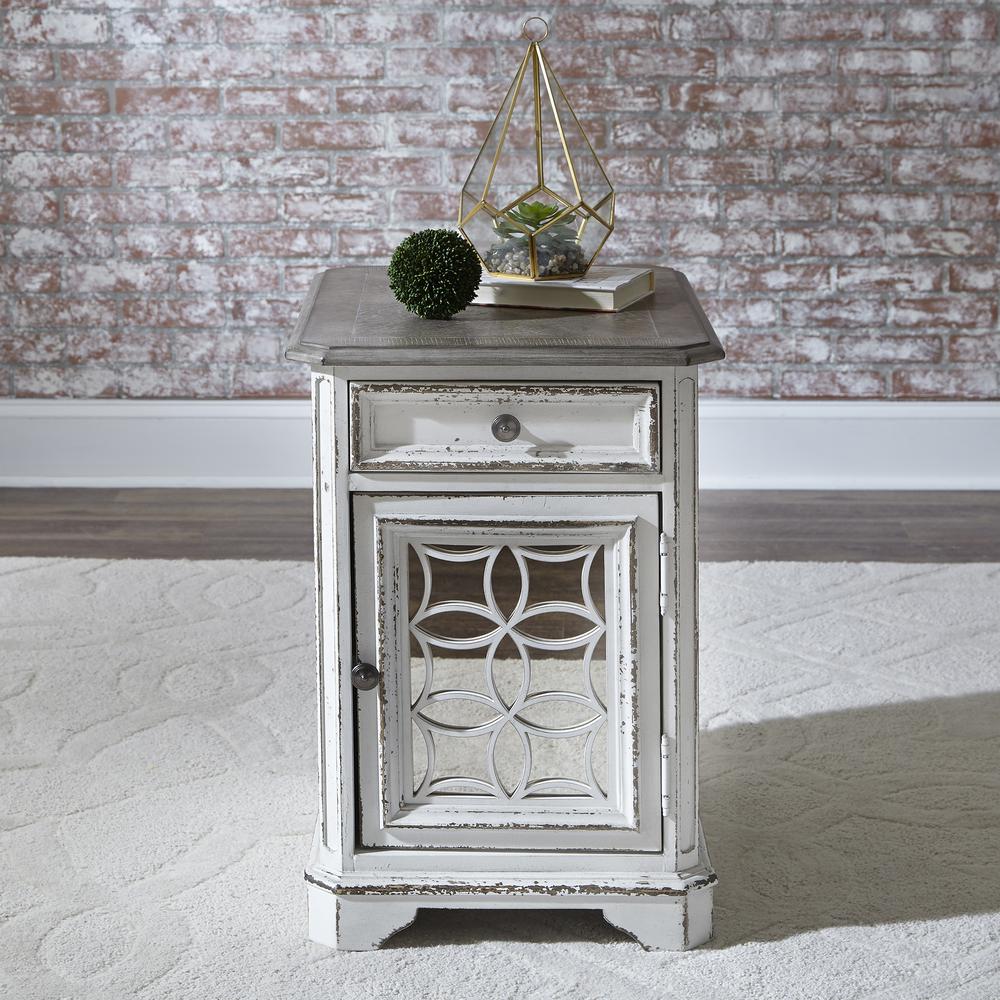 Magnolia Manor Chair Side Table in Antique White. Picture 2