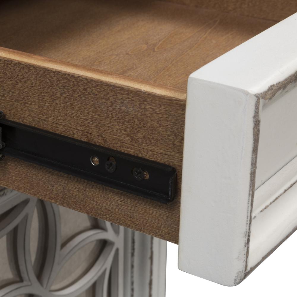 Magnolia Manor Chair Side Table in Antique White. Picture 7