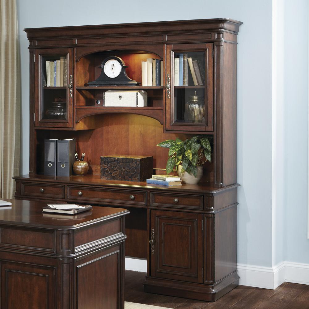 Brayton Manor Jr Executive Credenza Set in Cognac. Picture 5