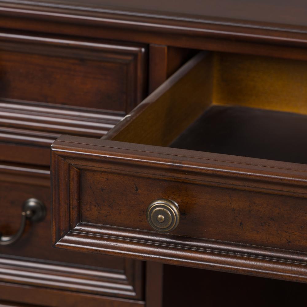 Brayton Manor Jr Executive Desk in Cognac. Picture 5