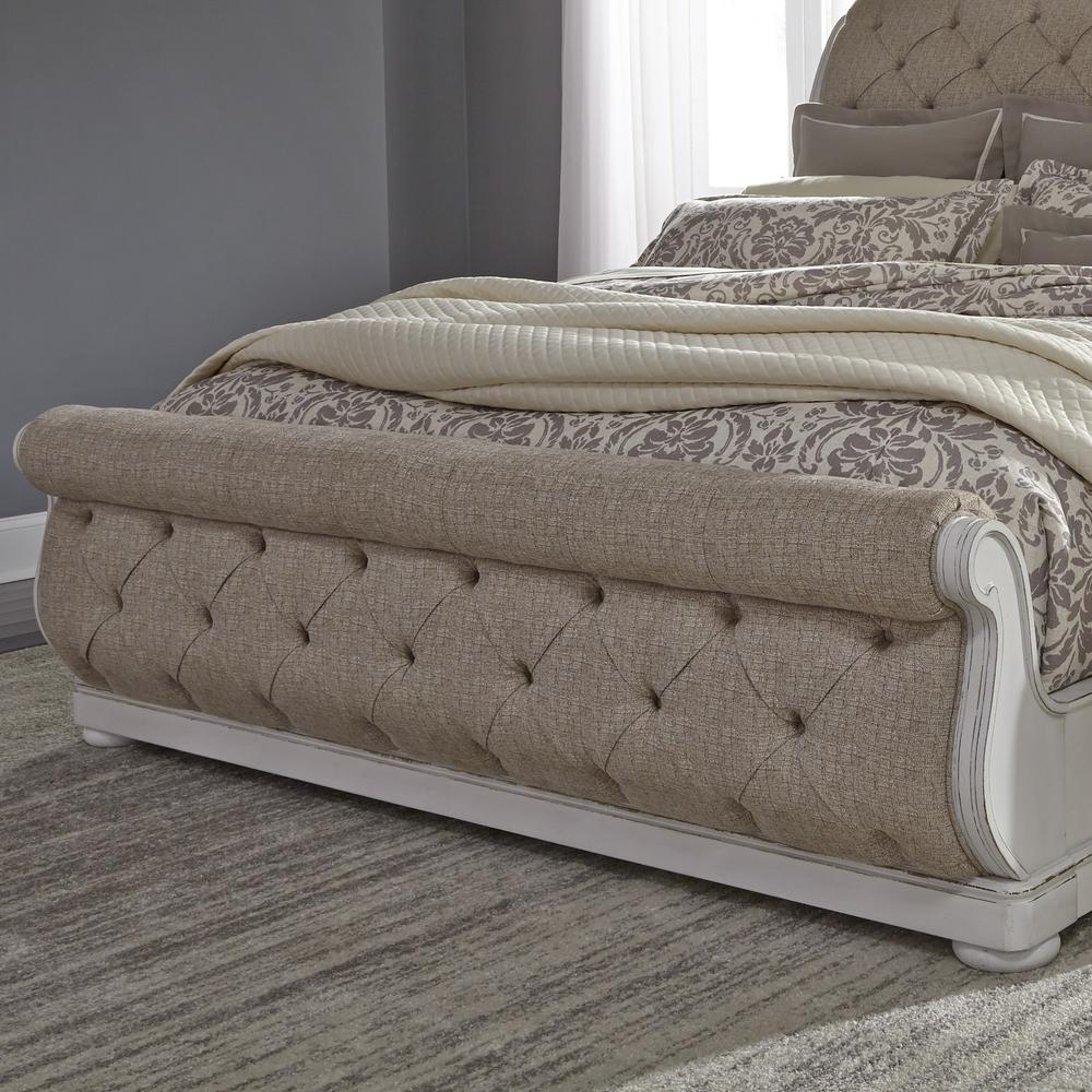 Abbey Park Queen Upholstered Sleigh Bed in Antique White. Picture 5