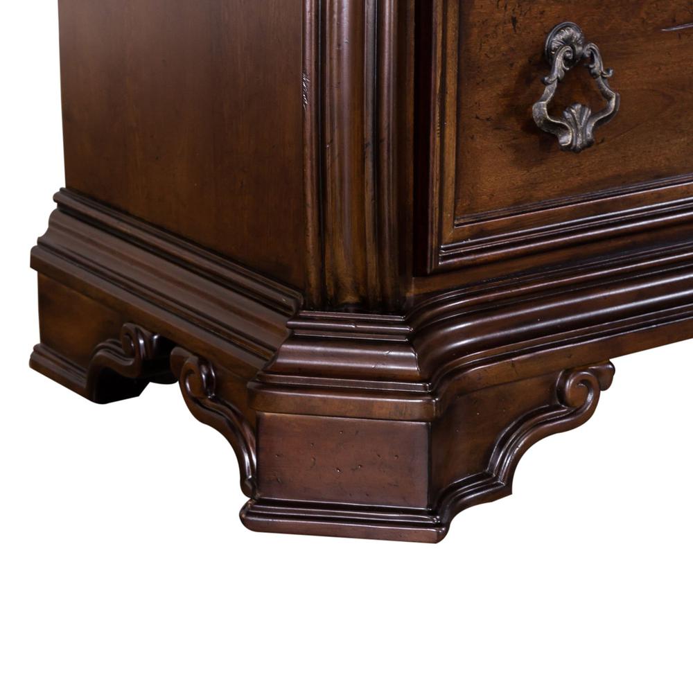 Arbor Place 8 Drawer Double Dresser in Brownstone. Picture 8