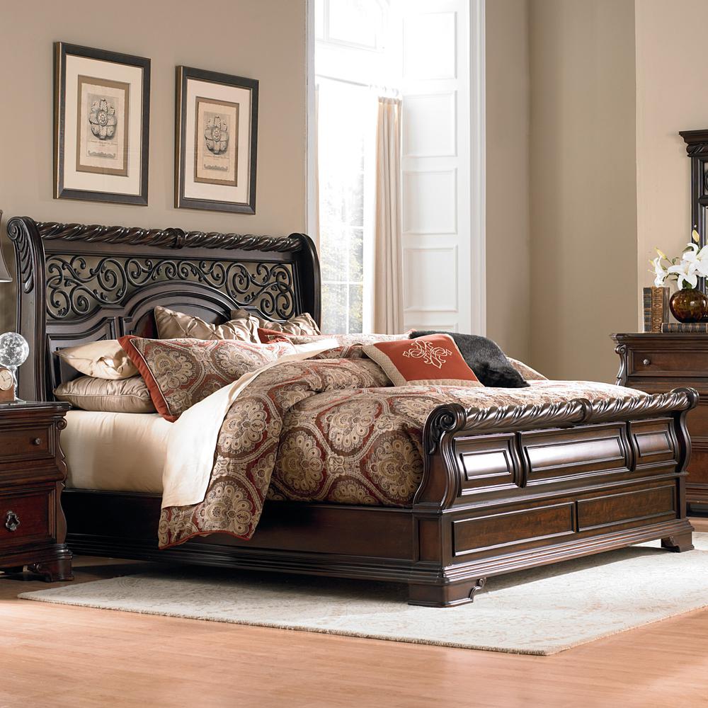 Arbor Place Queen Sleigh Bed in Brownstone. Picture 2