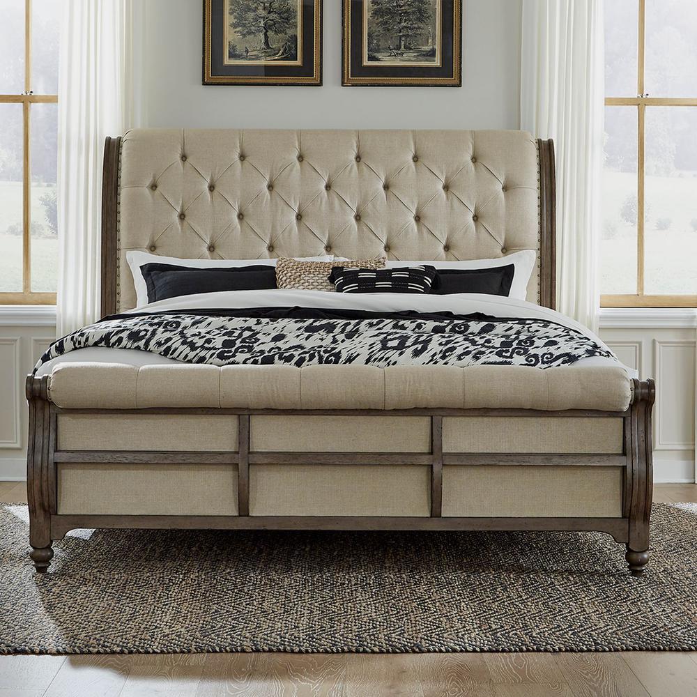 Americana Farmhouse Queen Sleigh Bed in Dusty Taupe. Picture 5