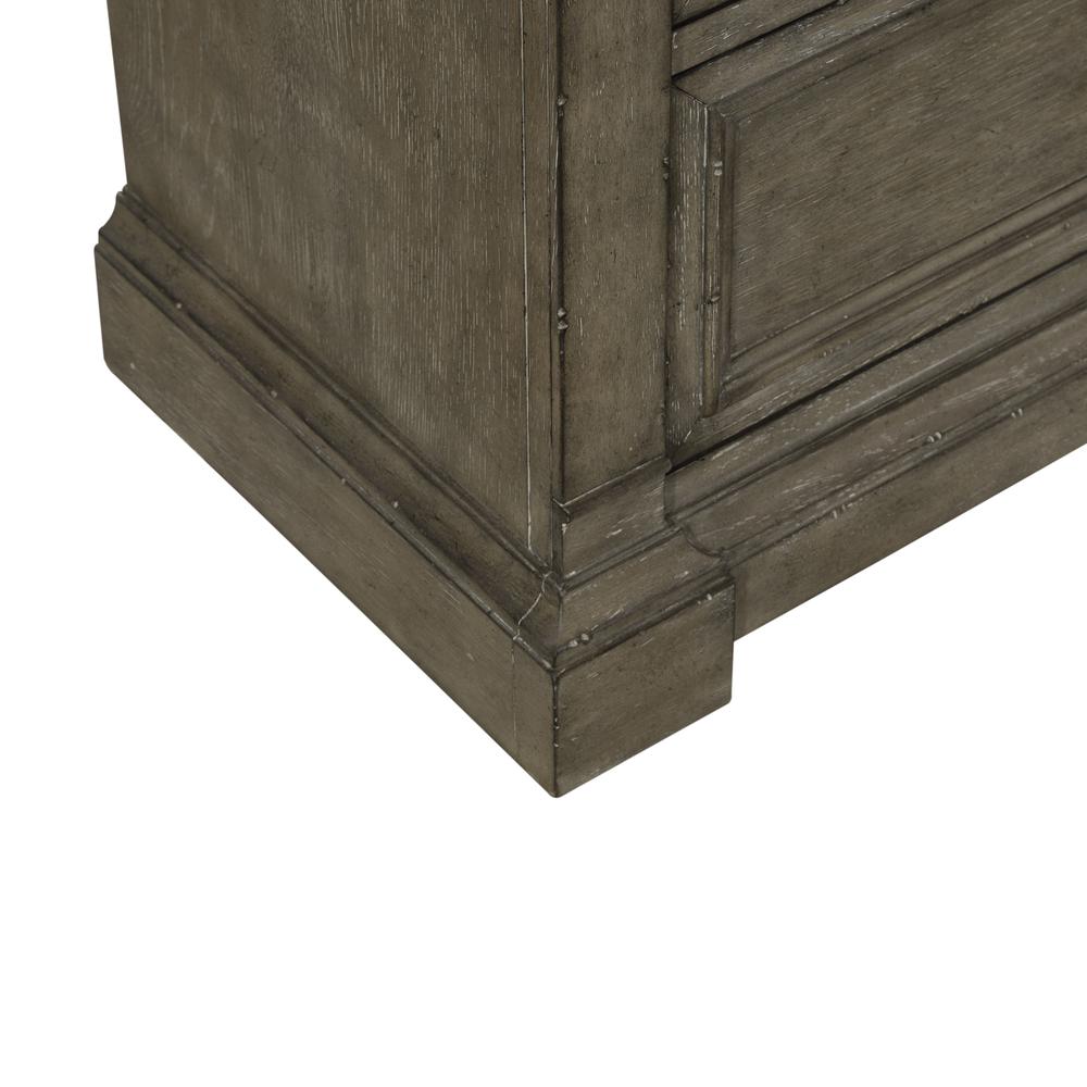 Liberty Furniture Town and Country 5 Drawer Chest in Dusty Taupe. Picture 10