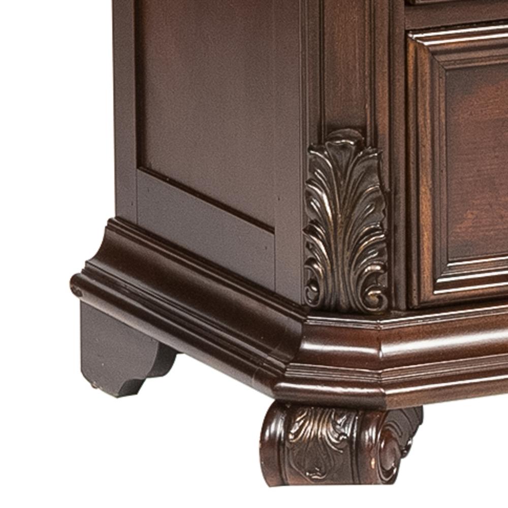 Messina Estates 5 Drawer Chest in Cognac. Picture 5