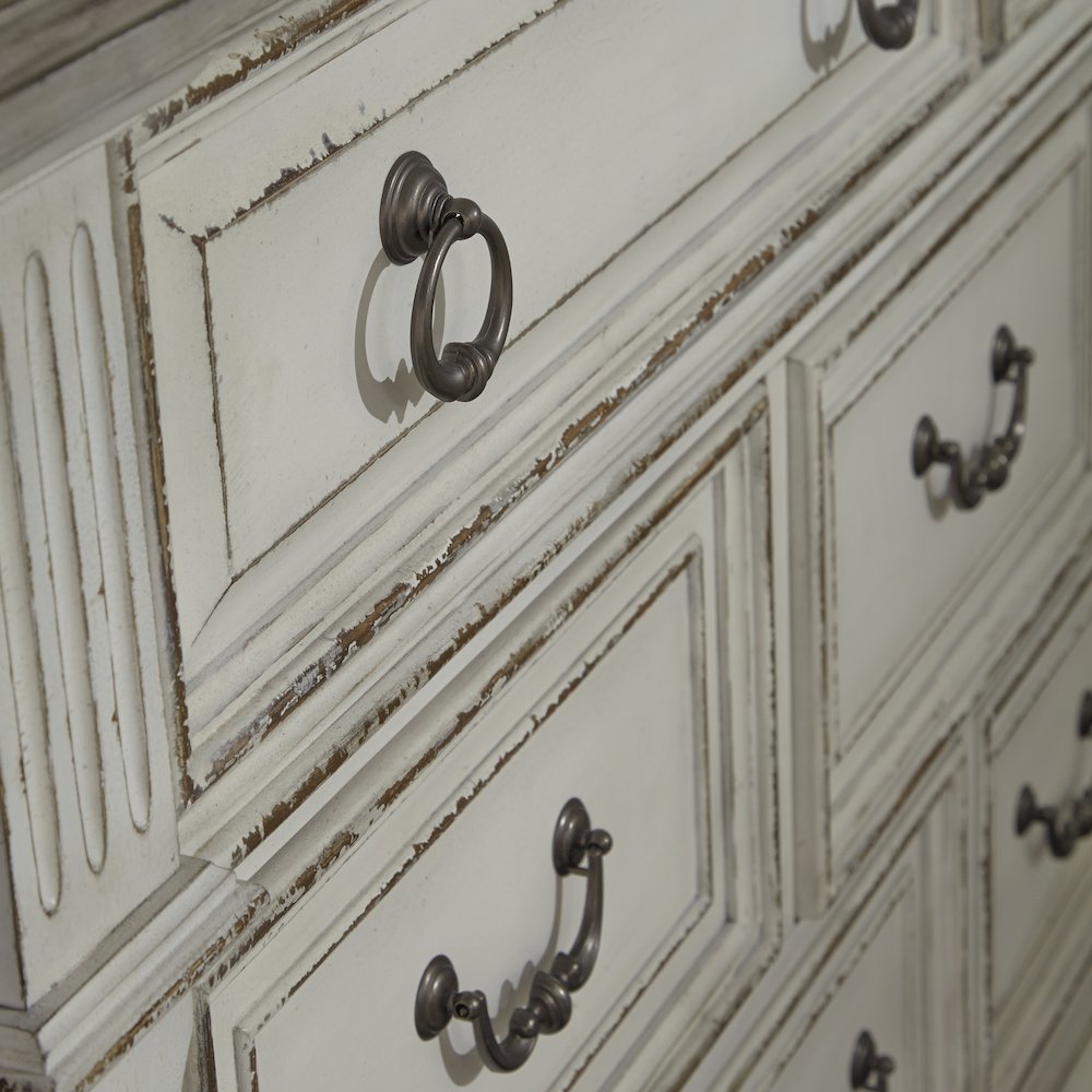 King California Panel Bed, Dresser & Mirror, Chest. Picture 4