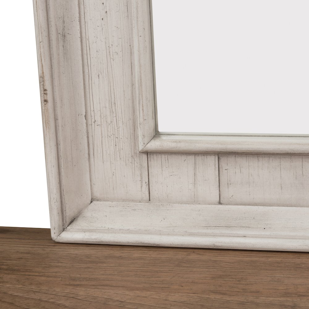 Queen Poster Bed, Dresser & Mirror in Pine Solids with Hickory and Pine Veneers. Picture 6
